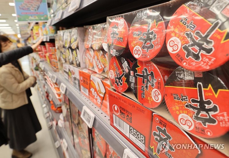 신라면 50원, 새우깡 100원 오른다 (출처=연합뉴스)