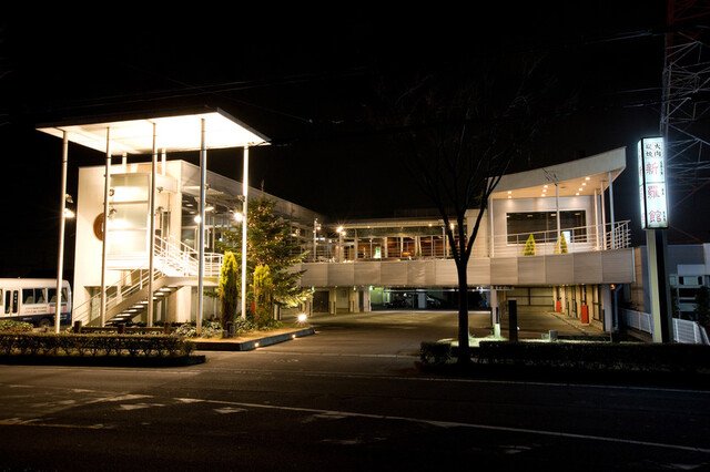 [서울=뉴시스]최윤(62) OK금융그룹 회장이 20대 시절 창업한 일본 나고야의 야키니쿠 전문점 신라관. (사진 = OK금융그룹 제공)