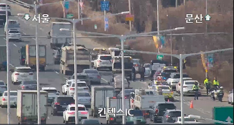 [고양=뉴시스] 사고 현장. (사진=도시교통정보센터 캡처) 2025.03.14 photo@newsis.com