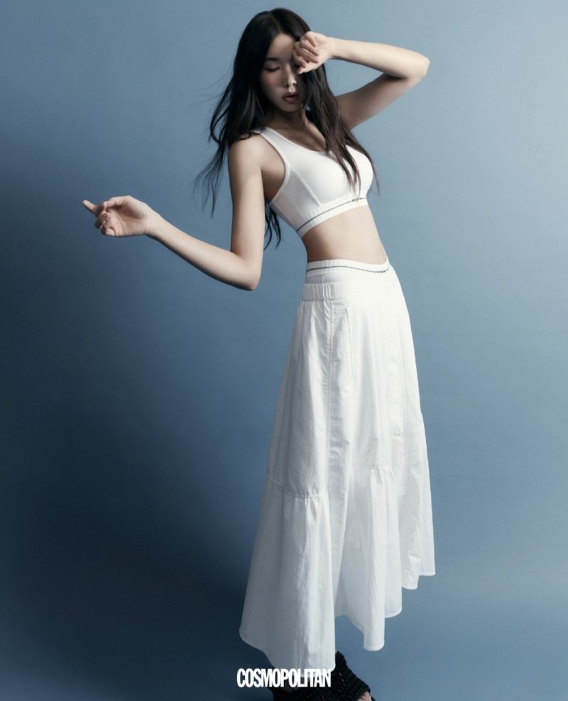 [서울=뉴시스] 한혜진. (사진=코스모폴리탄 제공) 2025.03.14. photo@newsis.com *재판매 및 DB 금지