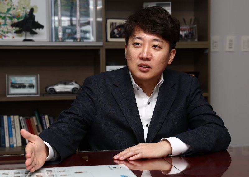 이준석 개혁신당 의원이 12일 서울 여의도 국회에서 뉴스1과 인터뷰를 하고 있다. 2025.3.12/뉴스1 ⓒ News1 김민지 기자
