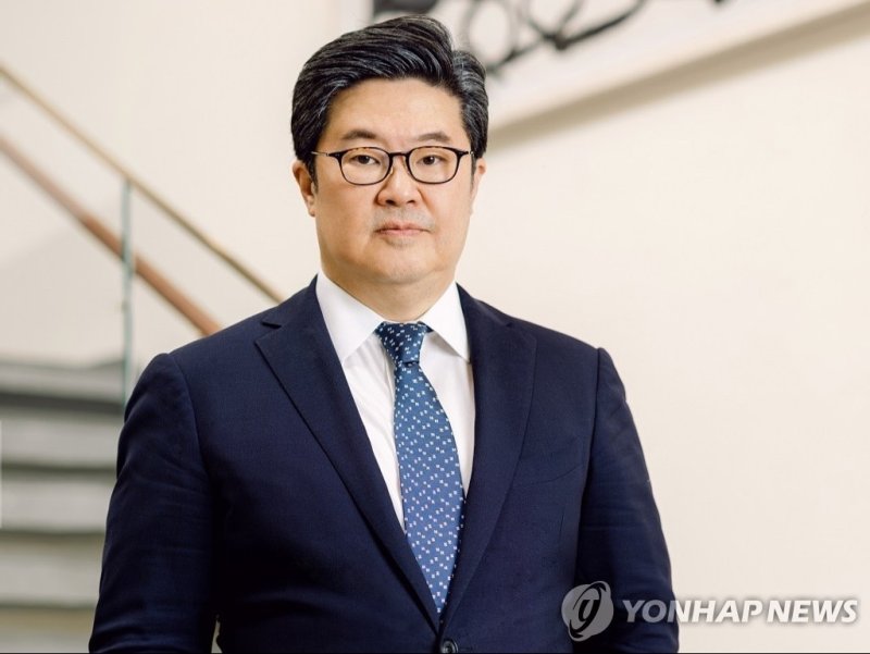 MBK 김병주 사재 출연···“홈플러스 소상공인 결제대금 지원”