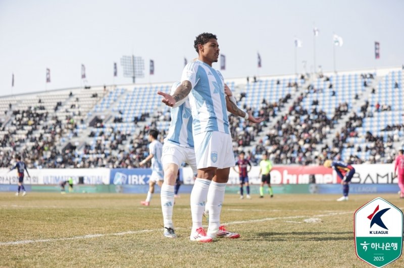 데뷔전에서 데뷔골을 넣은 울산HD의 에릭(한국프로축구연맹 제공)
