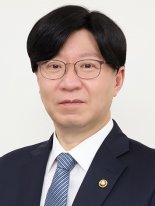 [차관칼럼] 보험개혁, 국민이 체감할 때까지