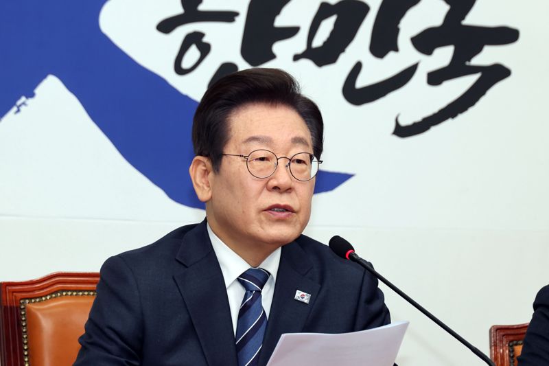 더불어민주당 이재명 대표가 17일 열린 최고위원회의서 발언하고 있다. 사진=서동일 기자