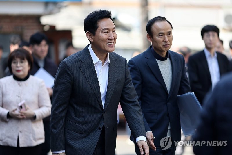 오세훈 서울시장, 소규모 재건축 현장점검 (출처=연합뉴스)