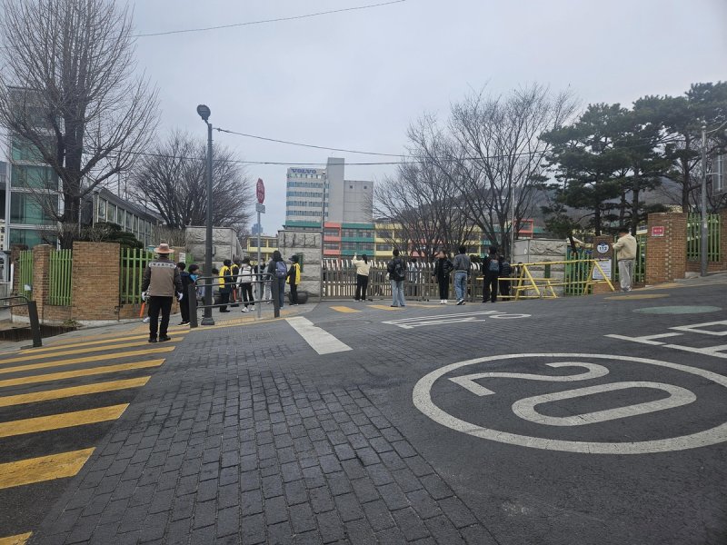 한남초등학교 등하교 안전관리 (출처=연합뉴스)