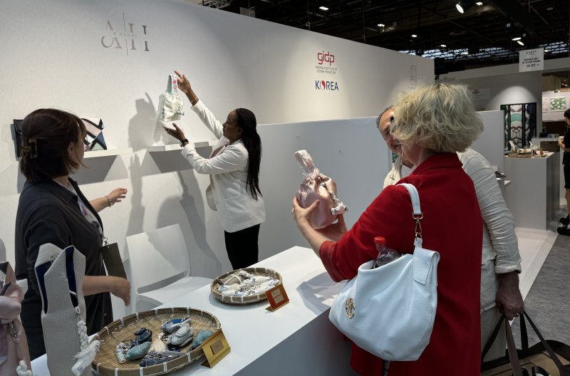 [광주=뉴시스] 광주디자인진흥원 메종&오브제(Maison&Objet Paris 2025) 참가 공방 모집. (사진=광주디자인진흥원 제공). photo@newsis.com *재판매 및 DB 금지