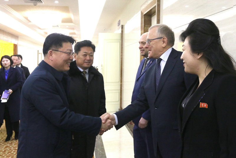 (평양 노동신문=뉴스1) = 북한 노동당 기관지 노동신문은 18일 "조러(북러) 정부간 무역경제 및 과학기술협조위원회 우리측 위원장인 대외경제상 윤정호 동지를 단장으로 하는 정부경제대표단이 러시아를 방문하기 위해 17일 평양을 출발했다＂고 보도했다. [국내에서만 사용가능. 재배포 금지. DB 금지. For Use Only in the Republic of Korea. Redistribution Prohibited] rodongphoto@news1.kr