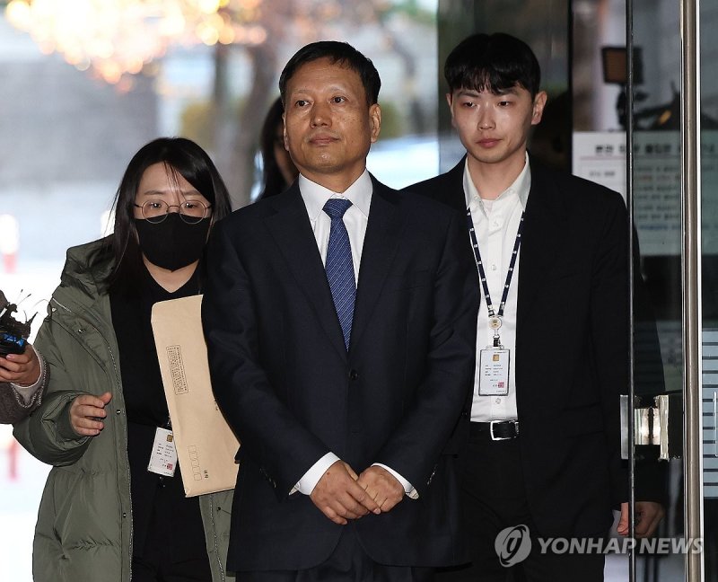 법정 들어서는 구영배 큐텐 대표 (출처=연합뉴스)