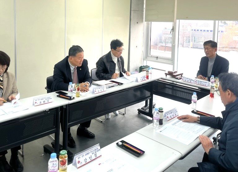 완주·전주 상생발전 전주시민협의위원회 분과위원회 회의 모습.(전주시 제공, 재판매 및 DB 금지)/뉴스1