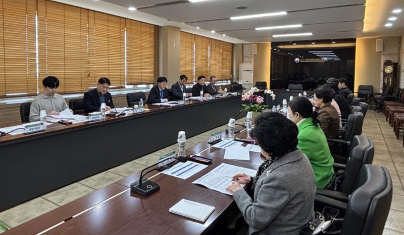 대구·경북지방중소벤처기업청은 19일 중소기업 협회 및 단체 관계자가 참석한 가운데 '정책나눔 협의회'를 개최했다.(대구경북중기청 제공. 재판매 및 DB 금지)