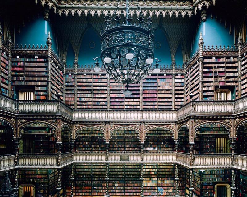 칸디다 회퍼 〈Real Gabinete Português de Leitura Rio de Janeiro III 2005〉 Courtesy of the artist and Kukje Gallery 이미지 제공: 국제갤러리 *재판매 및 DB 금지