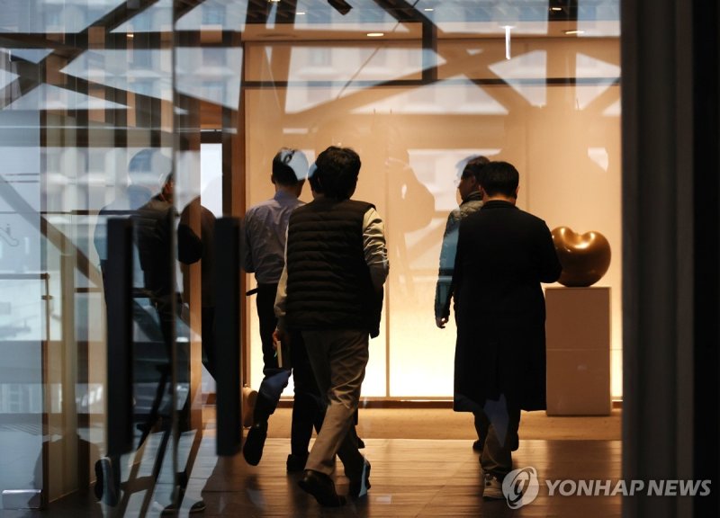 검찰, 오세훈 서울시장 집무실 압수수색 (출처=연합뉴스)