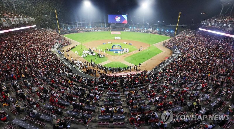 프로야구 한국시리즈, 꽉 찬 관중석 (출처=연합뉴스)
