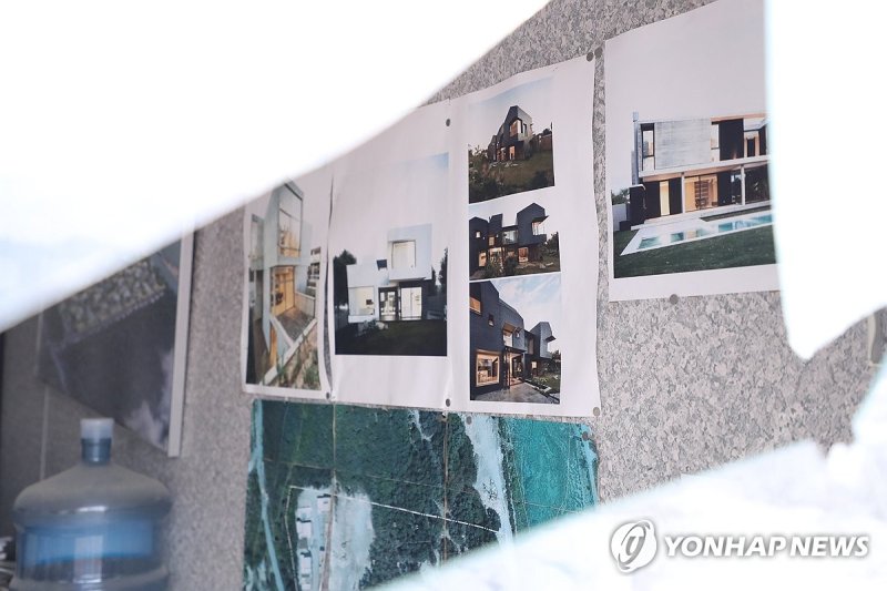 적막함 흐르는 강원 고성군 한 타운하우스 (출처=연합뉴스)