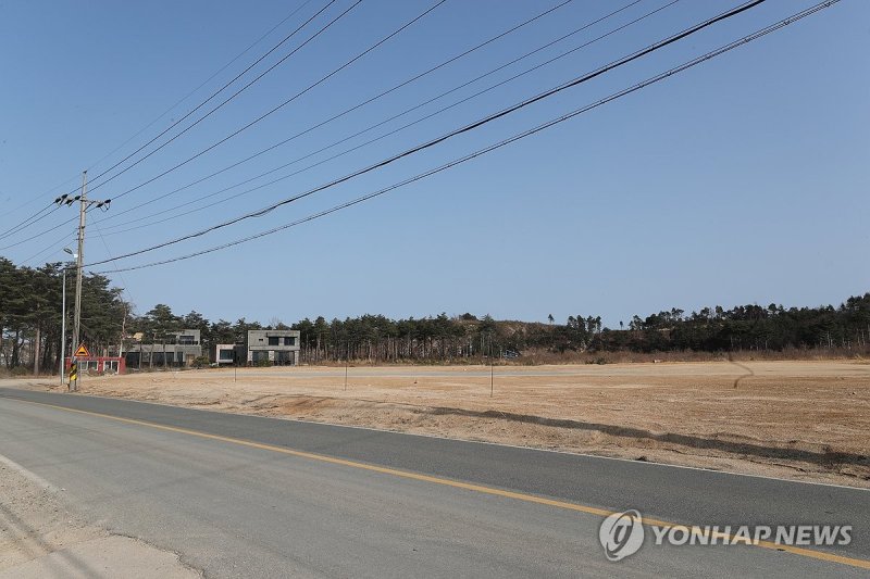 공터에 타운하우스만 '덩그러니' (출처=연합뉴스)