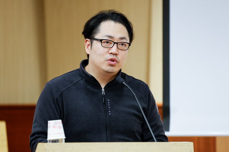 김성현 전국공무원노동조합 소방본부 서울소방지부 구급국장이 18일 서울 여의도 국회도서관에서 열린 응급실 뺑뺑이 해소를 위한 응급의료법 개정 방향 대토론회에 참석해 토론하고 있다. 2025.3.18/뉴스1 ⓒ News1 안은나 기자
