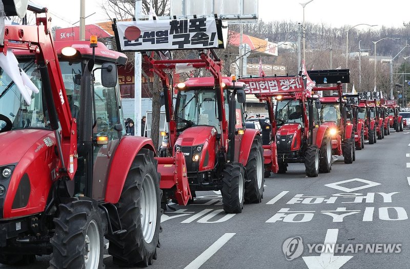'전농 트랙터 상경 집회' 예고에 경찰 "제한 통고할 수 밖에 없었다"