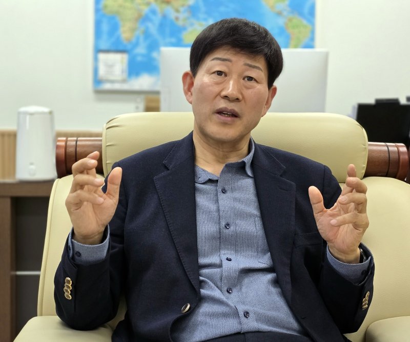 "무궁화 등 우리 꽃 만발… 고양서 한국의 봄내음 만끽하세요"