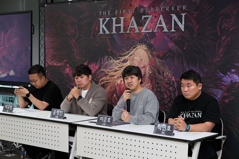 24일 경기 판교 넥슨 본사에서 '퍼스트 버서커: 카잔' 개발진이 공동 인터뷰를 갖고 있다. 넥슨 제공.