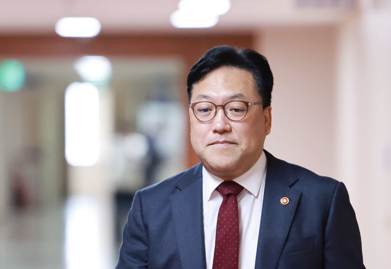 ‘MBK 홈플러스 사태’ 김병환 금융위원장 “사모펀드 제도개선 착수”