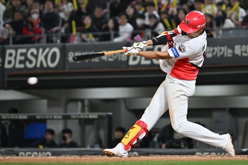 MVP 없이도 버티는 KIA, 김호령·김규성 등 잇몸들의 활약이 초대박이다