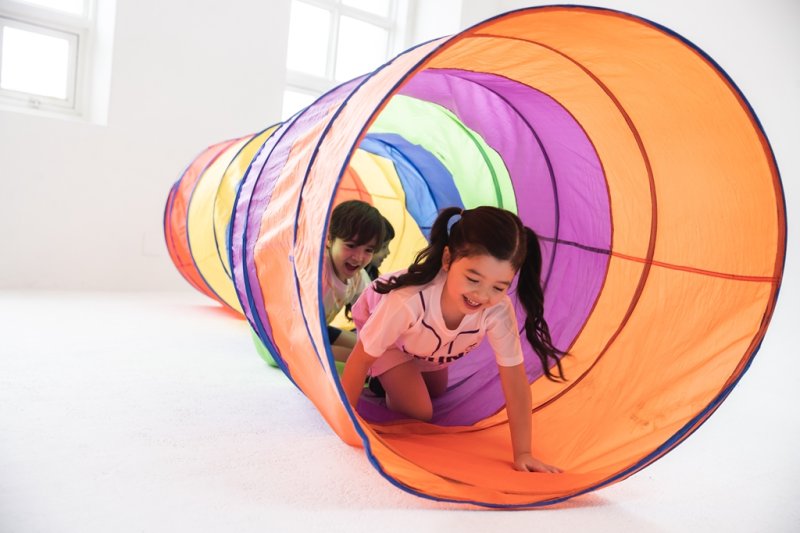 [서울=뉴시스] 아파트 커뮤니티센터 내 트니트니 프로그램. (사진= 대교에듀캠프 제공)