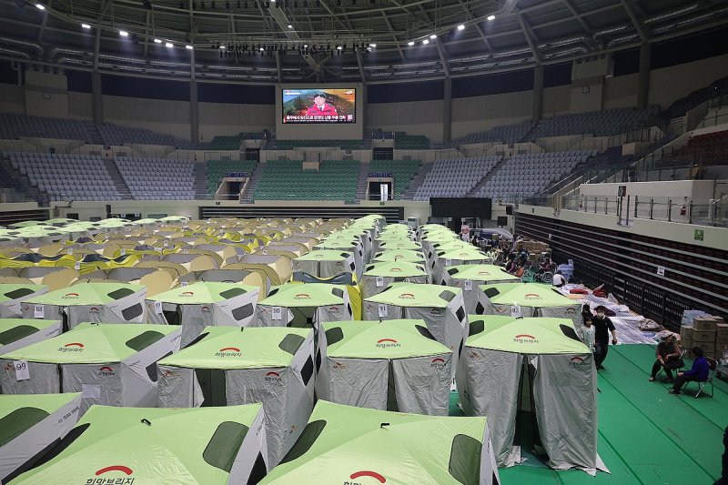 안동체육관 임시대피소 (출처=연합뉴스)