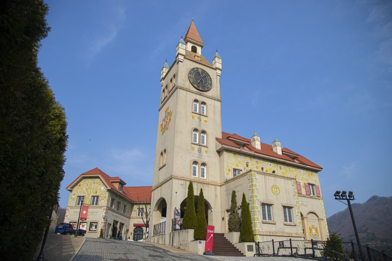 양떼가 반기는 스위스 마을 '가평 에델바이스 스위스 테마파크'(사진=경기관광공사 제공) *재판매 및 DB 금지