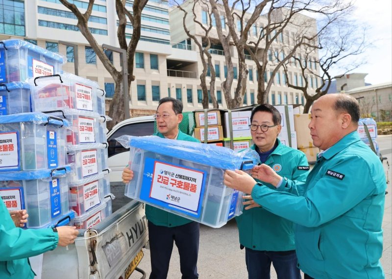 전남 해남군, 영덕군에 구호 물품 지원 (출처=연합뉴스)