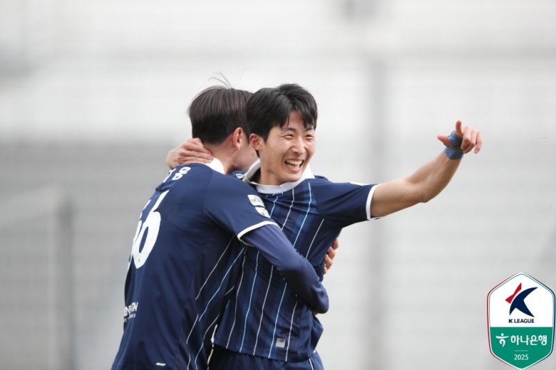 득점 후 기뻐하는 서울 이랜드의 박창환.(한국프로축구연맹 제공)