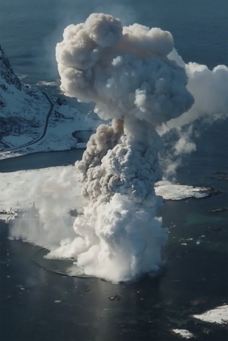 [안도야=AP/뉴시스] 독일 민간 우주 항공 스타트업 이자르 에어로스페이스의 시험 로켓 '스펙트럼'이 30일(현지 시간) 노르웨이 북부 안도야섬에서 발사돼 30초가량 비행한 뒤 바다로 추락했다. 사진은 이자르 제공. 2025.03.31.