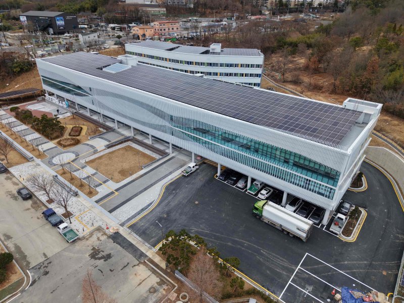 [밀양=뉴시스] 경남진로교육원 측면 전경. (사진=밀양시 제공) 2025.03.31. photo@newsis.com *재판매 및 DB 금지