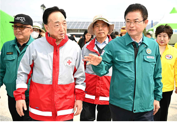 대한민국시도지사협의회, 산불 피해 복구 지원금 적십자에 전달