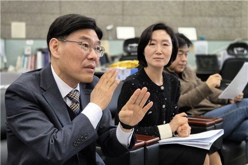 우수조달물품제 개정 내용 설명하는 강신면 조달청 국장 (출처=연합뉴스)