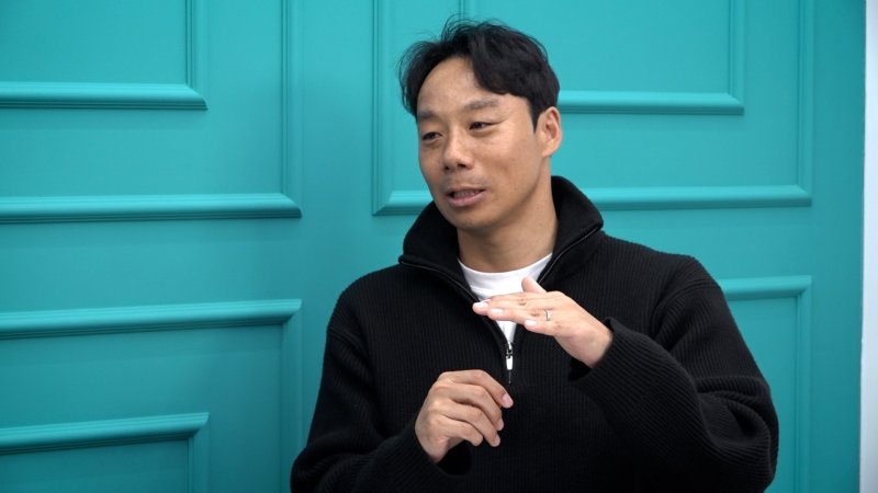 수원의 레전드였으나 오점을 남기고 쓸쓸하게 빅버드를 떠난 염기훈. 그러나 그는 지금도 수원을 아끼고 사랑한다.