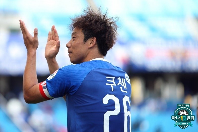 누구보다 많이 사랑 받았고 동시에 거친 비난도 들었던 염기훈은, 부디 지나친 비난은 삼가달라고 당부했다. (한국프로축구연맹 제공)