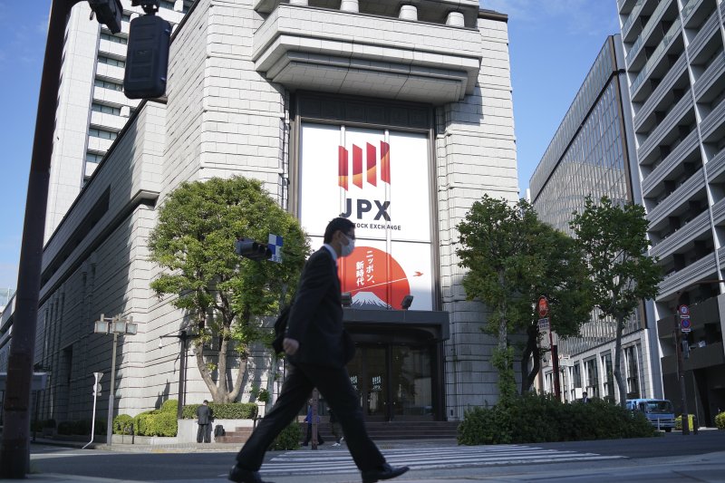 [도쿄=AP/뉴시스] 2일 일본 도쿄증시에서 닛케이225지수(닛케이평균주가)는 2거래일 연속 상승 마감했다. 사진은 지난해 11월26일 일본 도쿄 도쿄증권거래소 모습. 2024.11.30.