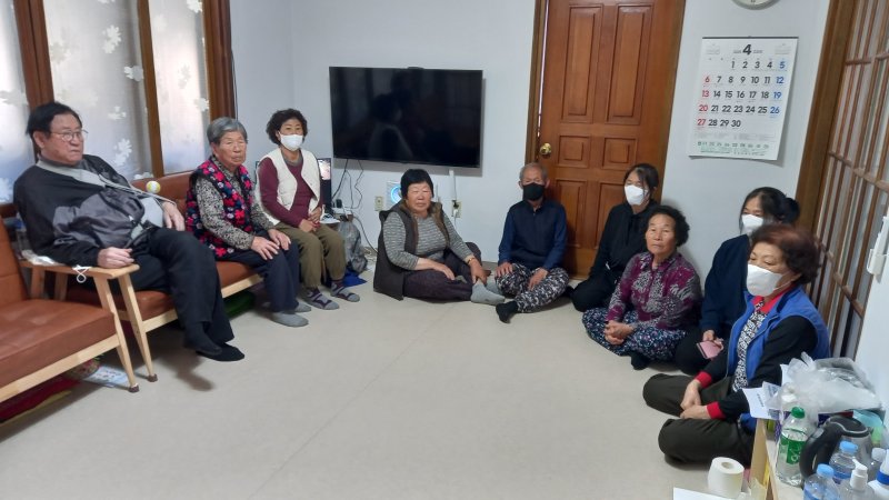 [안동=뉴시스] = 류상현 기자. 2일 현재 13명이 거주하고 있는 안동시 풍천면 승통곡 경로당. 2025.04.02. spring@newsis.com *재판매 및 DB 금지