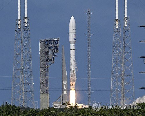 아마존, 9일 인터넷 위성 쏘아 올린다… 스페이스X와 본격 경쟁