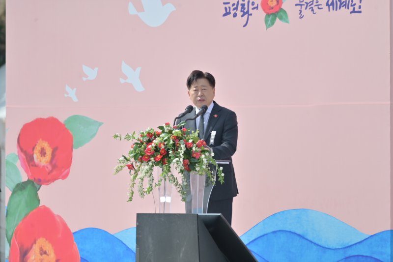 제77주년 제주 4·3희생자 추념식에서 인사말하는 오영훈 제주도지사( (제주도사진기자회. 재판매 및 DB 금지) 2025.4.3/뉴스1