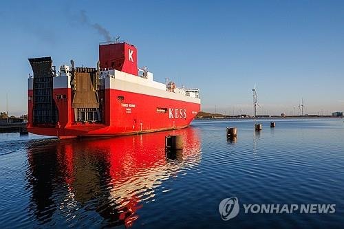 벨기에의 항구로 들어오는 선박 (출처=연합뉴스)