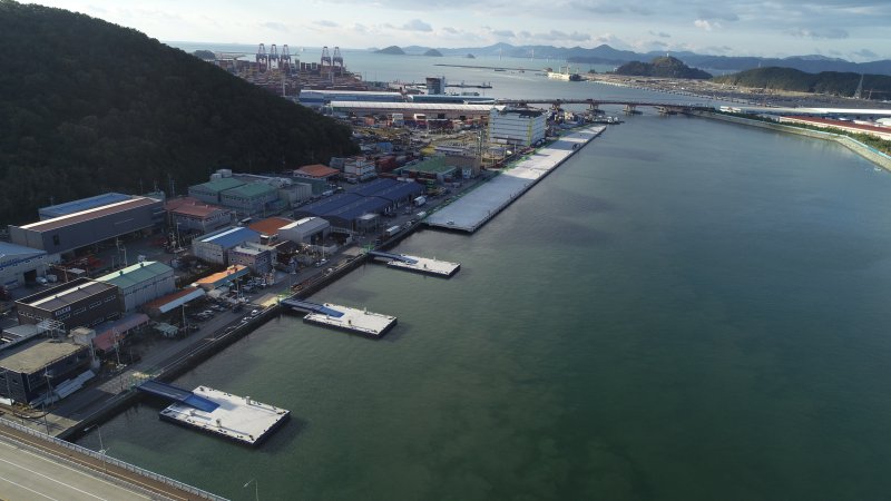 [부산=뉴시스] 부산항 신항 소형선부두 전경 (사진=부산지방해양수산청 제공) 2025.04.03. photo@newsis.com *재판매 및 DB 금지