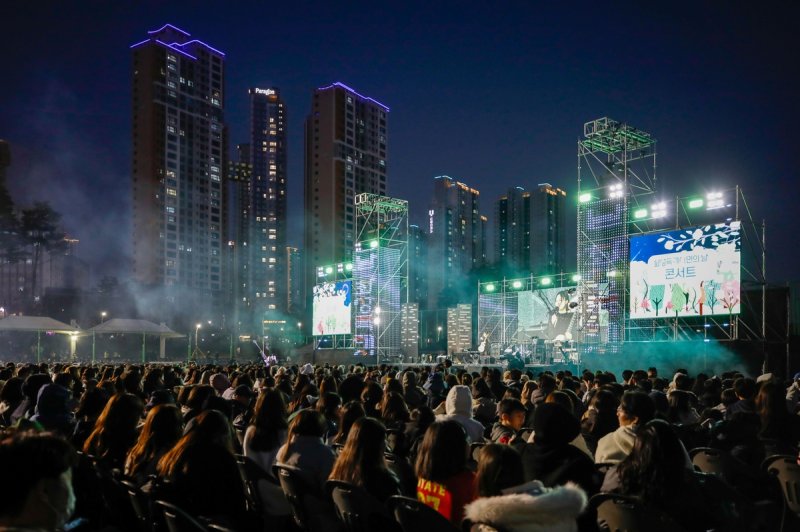 지난달 21일 동탄여울공원에서 열린 화성특례시민의 날 콘서트 (출처=연합뉴스)