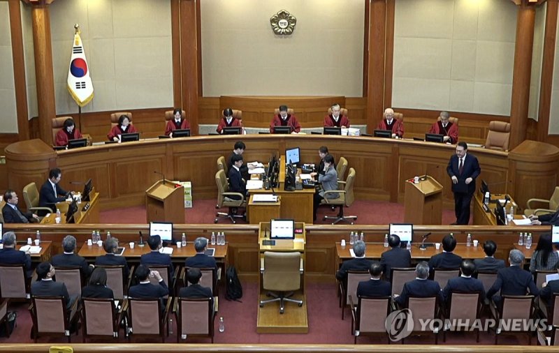 최종 의견 진술 위해 이동하는 윤석열 대통령 (출처=연합뉴스)