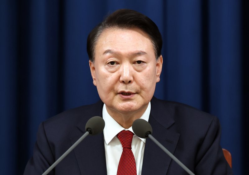 [윤 대통령 파면]변협 "헌재 결정 존중하고 승복해야...폭력사태 정당화 안돼"