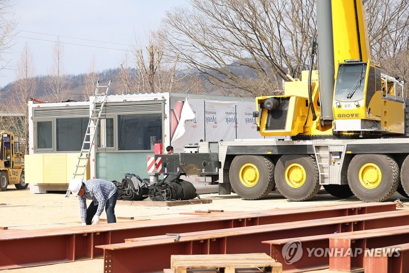 산불 이재민 임시주거시설 '모듈러주택' 설치 (출처=연합뉴스)