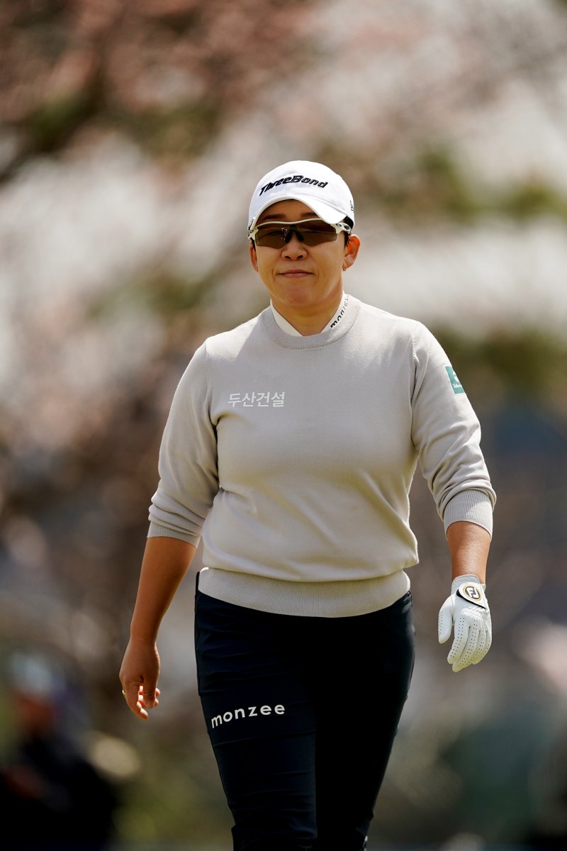[서울=뉴시스]KLPGA 두산건설 위브 챔피언십 출전한 신지애. (사진=대회조직위 제공)
