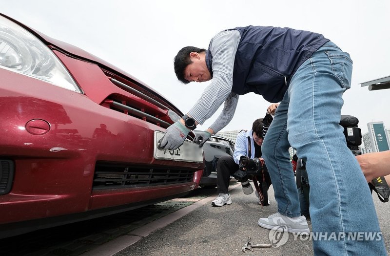 자동차세 체납 차량 번호판 영치 (출처=연합뉴스)